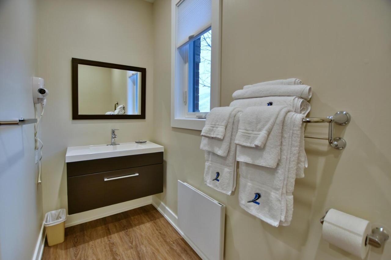 The Landing-Extended Stay Quarters Meaford エクステリア 写真